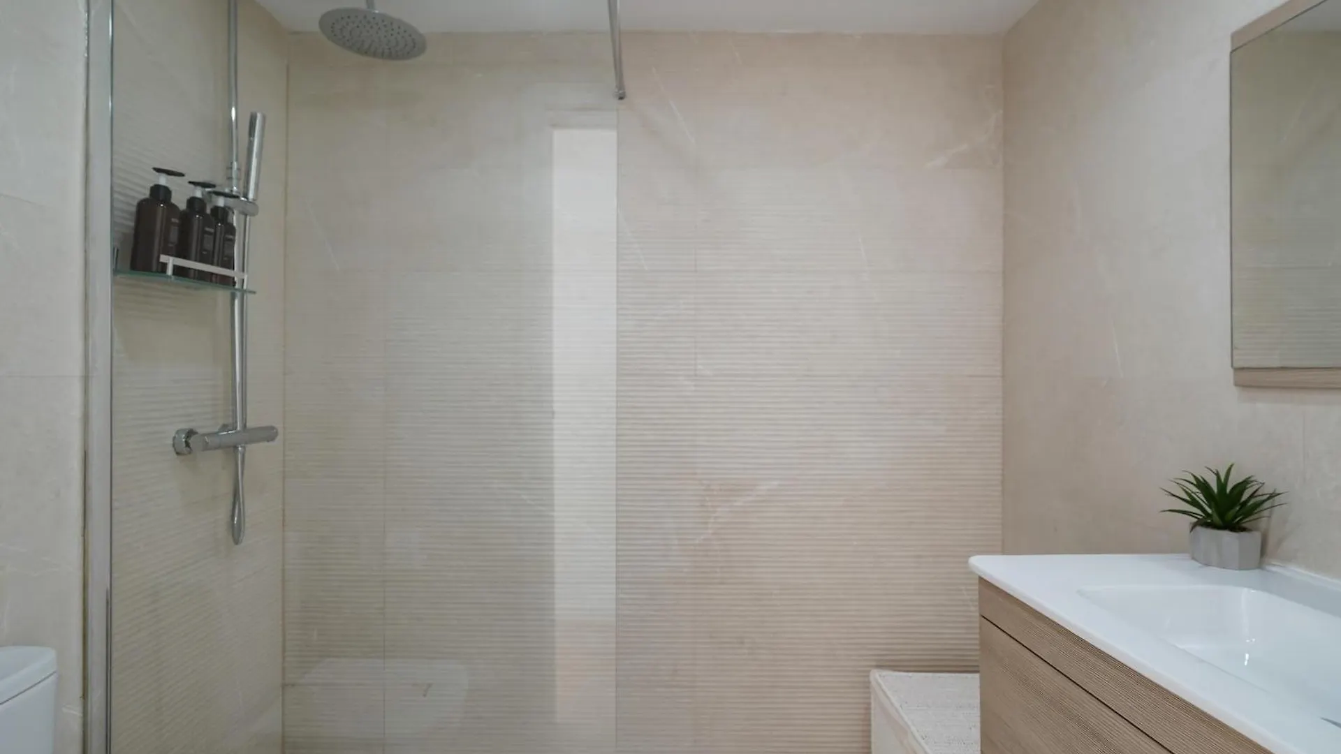 Nomad Malaga - Chic Apartament Center Torremolinos Apartment