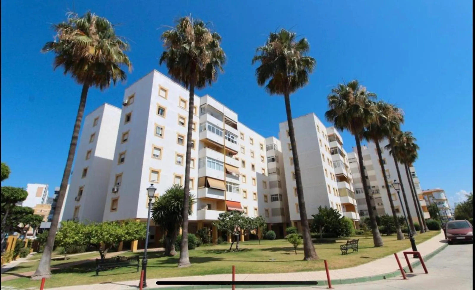 Nomad Malaga - Chic Apartament Center Torremolinos 0*,
